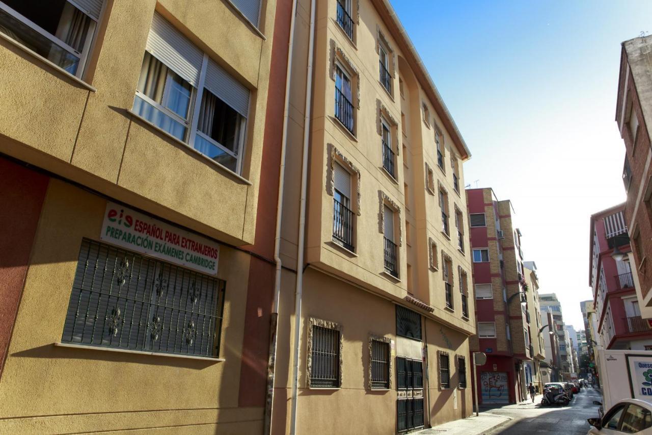 Sea & Wave Ventura Studio Apartment Málaga Eksteriør bilde